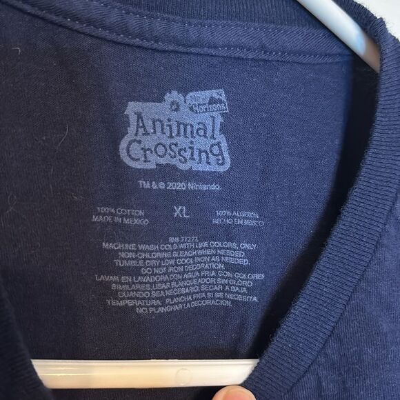 Animal Crossing Women’s Deserted Island Getaways Navy Blue and Green Tshirt XL - Picture 5 of 6